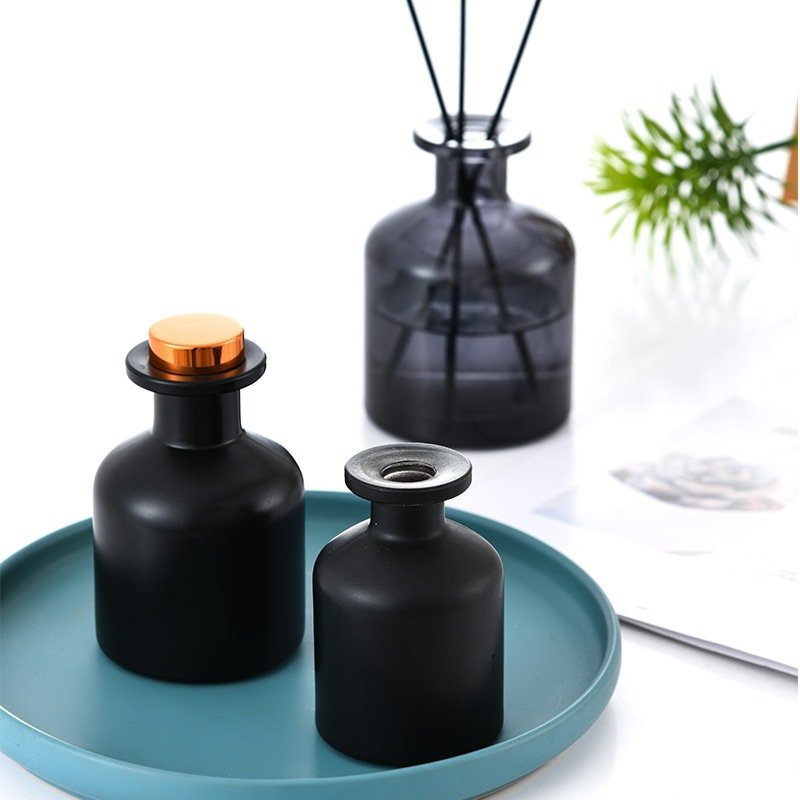 Wholesale of fragrance glass bottles by manufacturers 150ml large belly spray color fragrance bottles, no fire rattan aroma bott