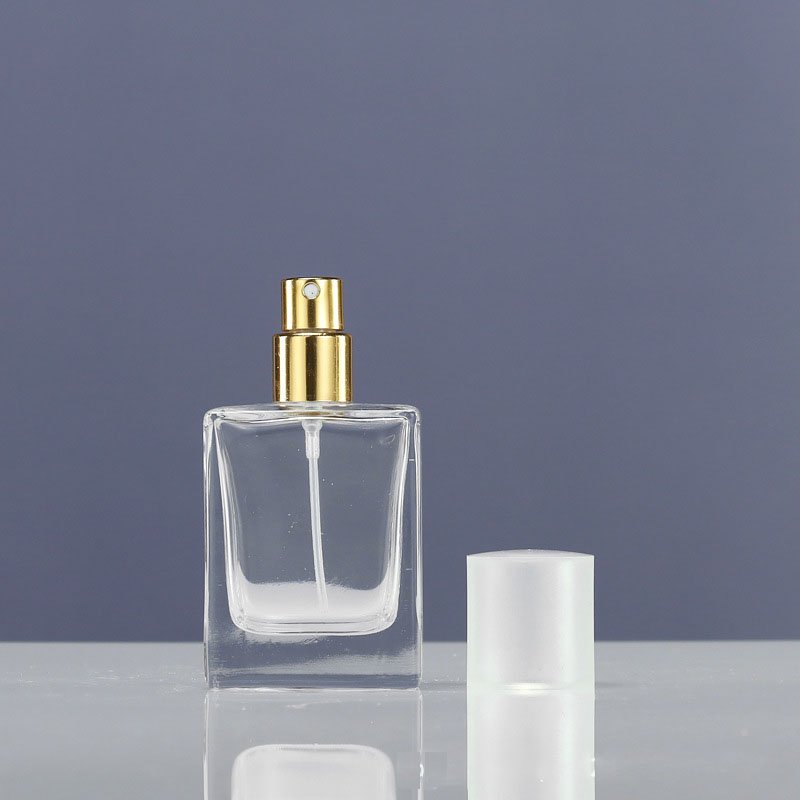 High quality 30ml 50ml 100ml personalized glass perfume bottle with wooden lid and box