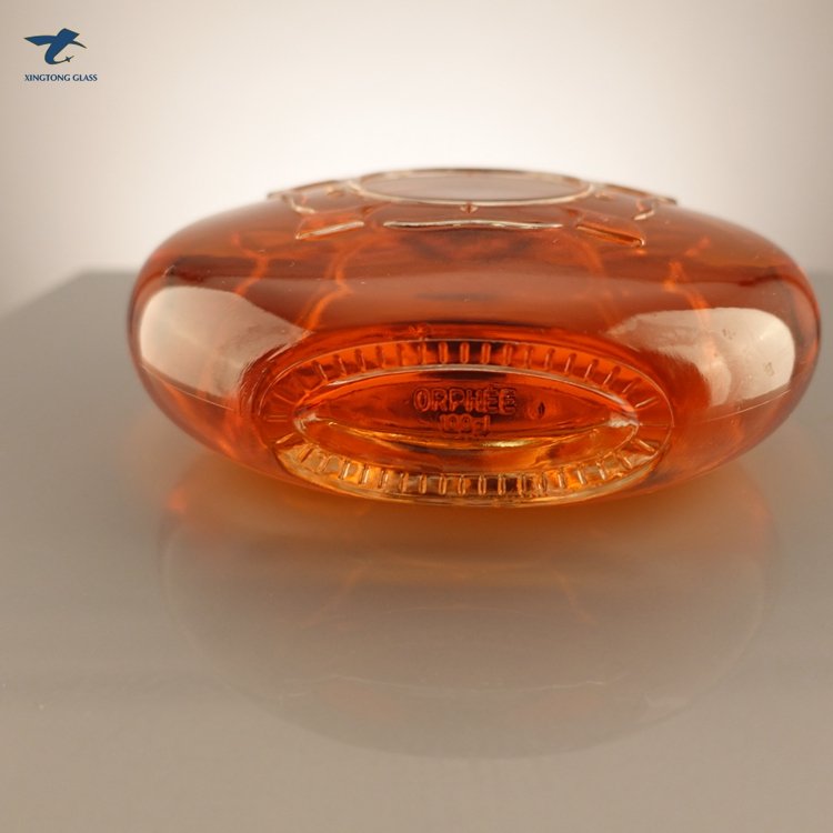 High quality liquor spirits brandy 700ml XO glass bottle supplier with cork