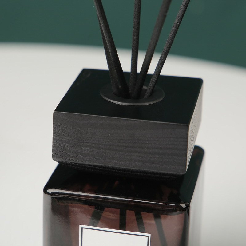 Wholesale OEM 150ML Scented Air Freshener Reed Diffuser Gift Scent Home Fragrance