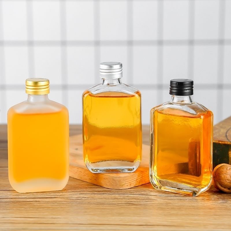 Wholesale Small empty bottles for liquor 100ML 250ML Liquor Glass Bottle Spirit Bottle