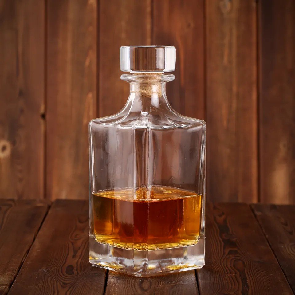 best sale whiskey decanter liquor free sample customize 26 oz glass whiskey bottle for vodka whisky