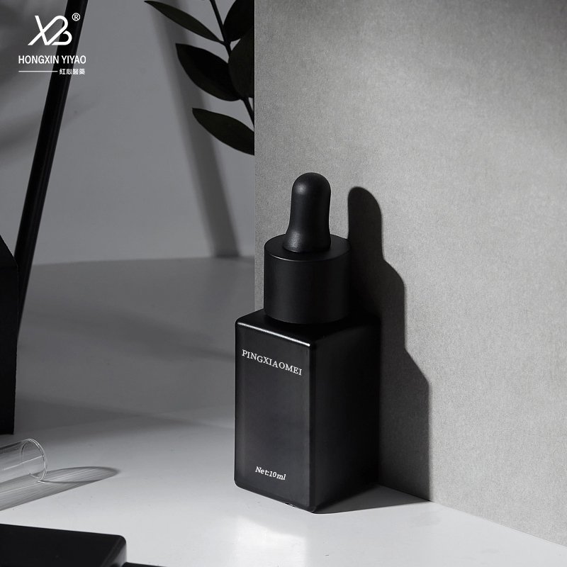 10 ML15 ML Black Cosmetic Bottle Glass Bottle Black Square Bottle with Black Dropper Cover