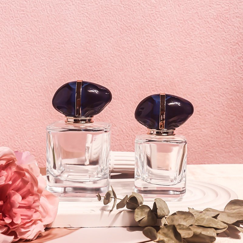 Customized Color & Logo 30ml 50ml 100ml Empty Refillable Crystal Luxury Cosmetics Bottle Fragrance Perfume Glass Bottle