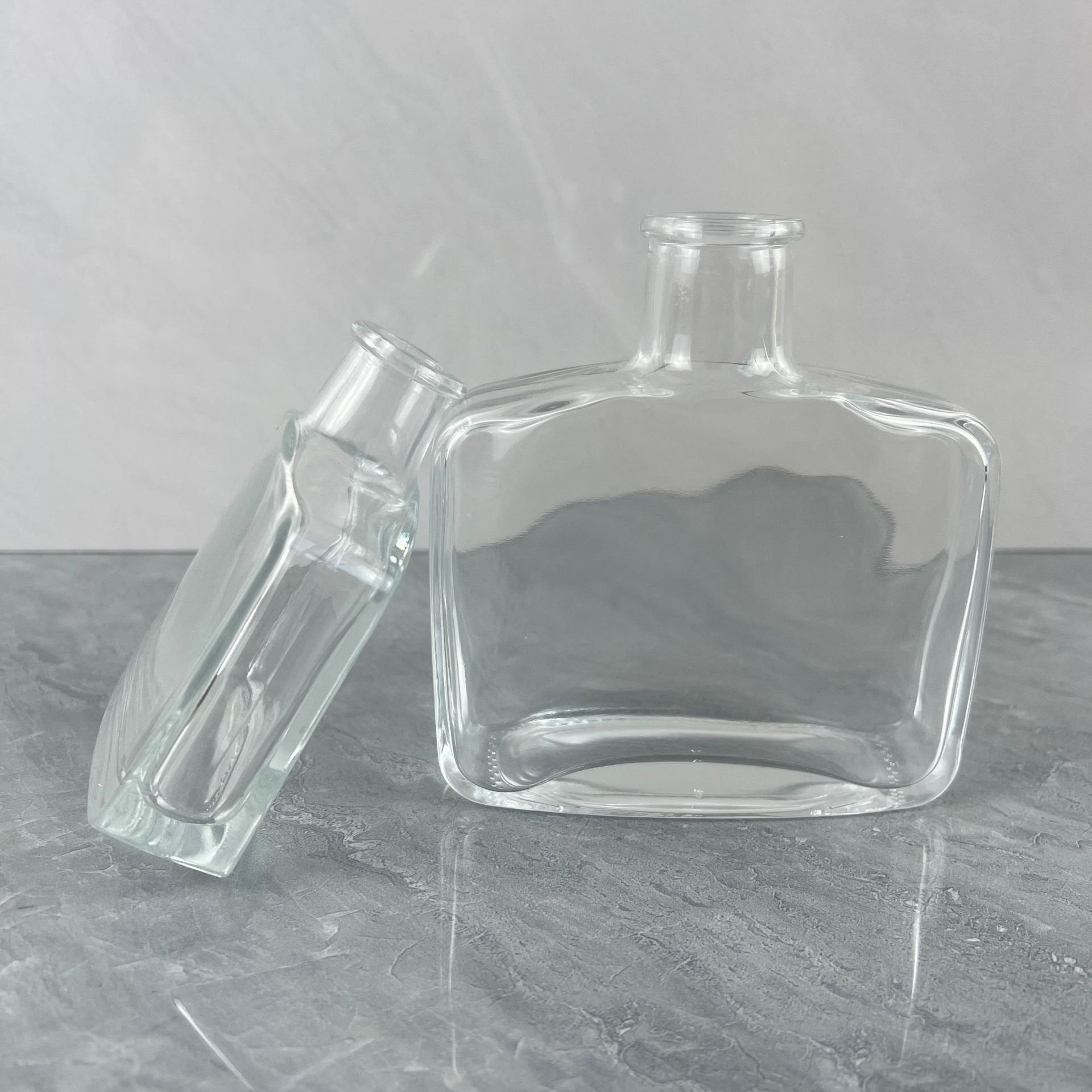 1000ml 750ml 500ml Square Shaped Vodka Alcohol Beverage Tequila Bottle Liquor Whisky Vodka Gin Rectangular Glass Bottle