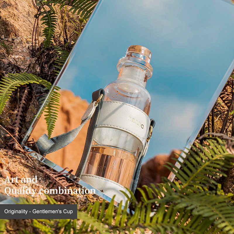 Custom Logo Recycled Clear Sports Glass Water Bottle High Borosilicate Glass Bottle with Time Maker