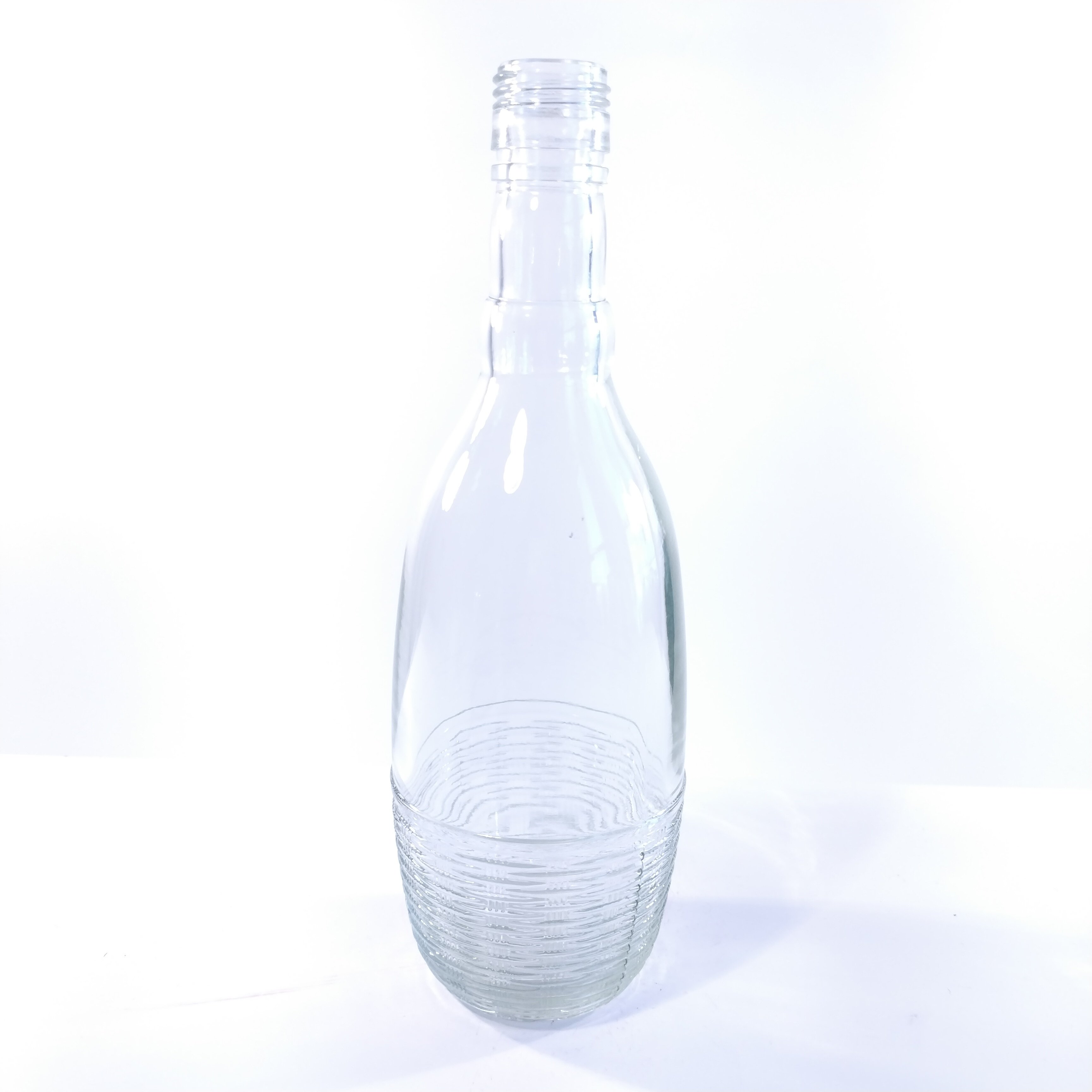 Tianjin Yongxin Excellent Supplier Low Noq 500ml 700ml 750ml Clear Dia mond Shape Wine Bottle Glass Bottle