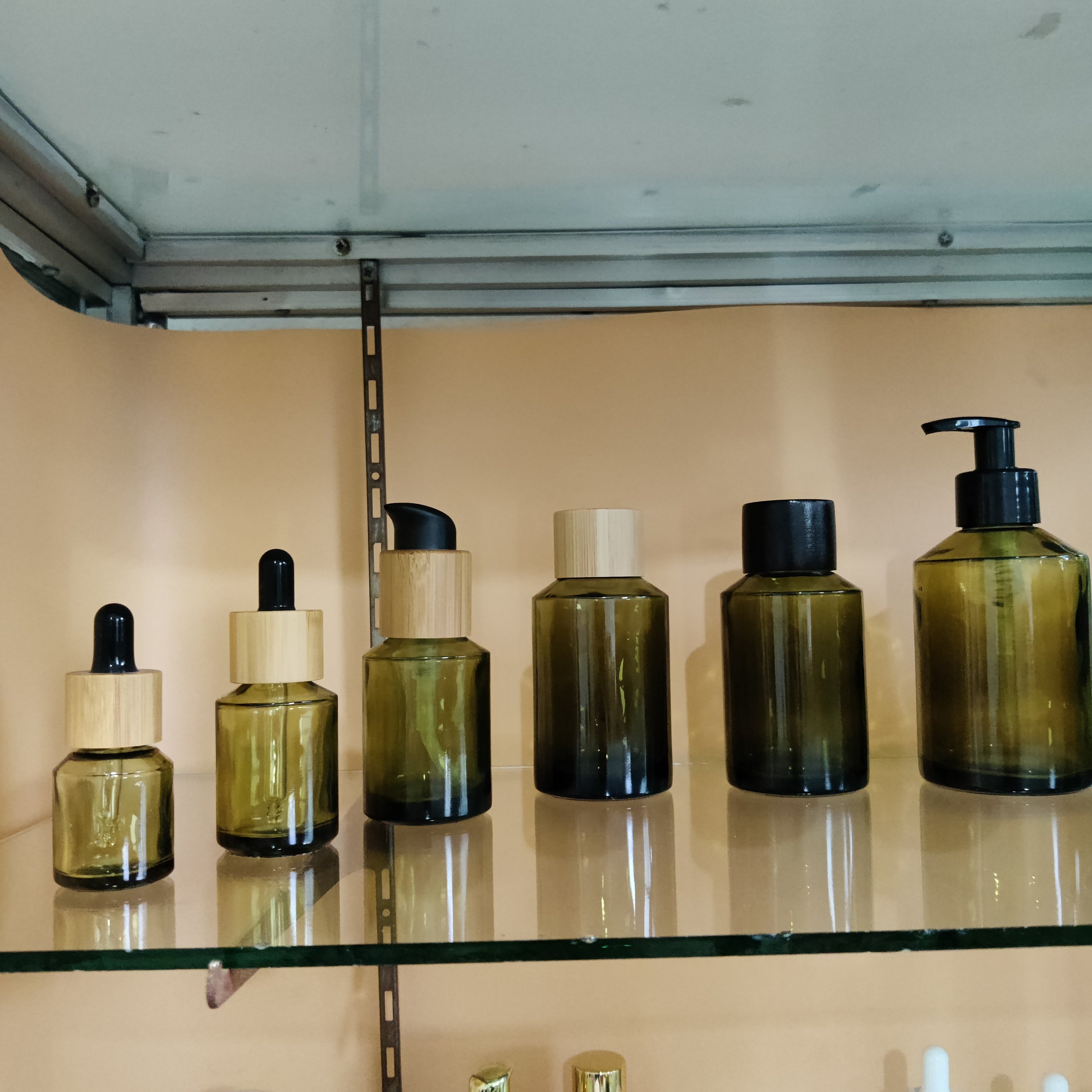 20ml 30ml 50ml 100ml emulsion lotion serum empty amber clear green cosmetic pump glass bottle Lotion Essence Bottle Toner Bottle