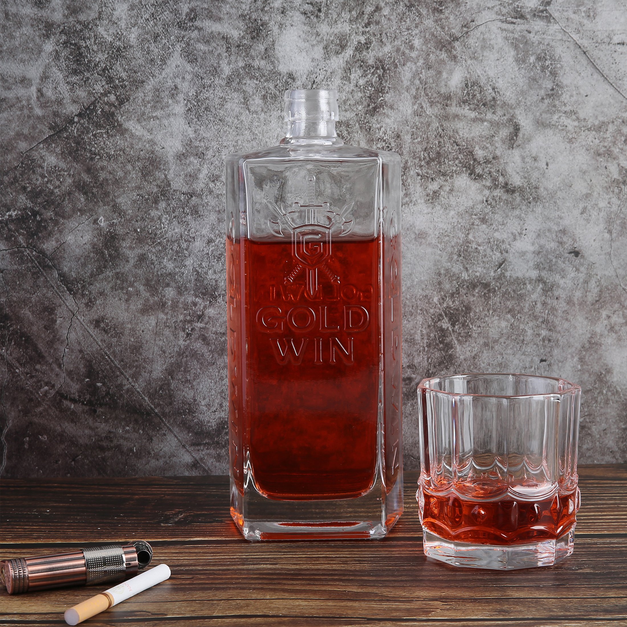 750ml Transparent Glass Bottles White Material Glass Wine Bottle Whisky/vodka Bottle