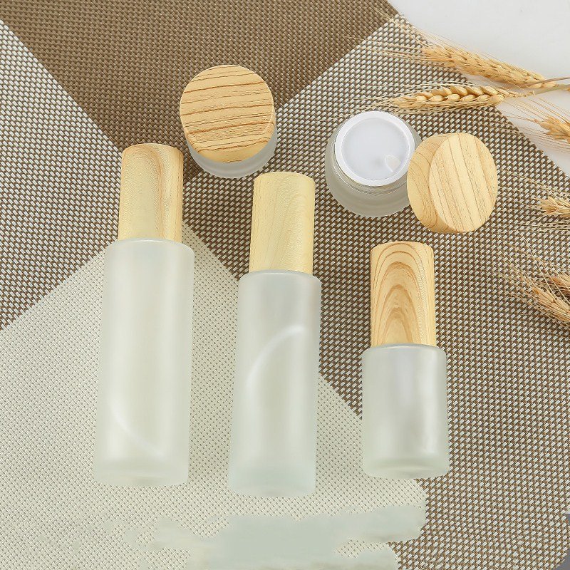 Help You Design Wood Lid Frosted Glass Round Cream Bottle Cosmetic Sprayer Bottle