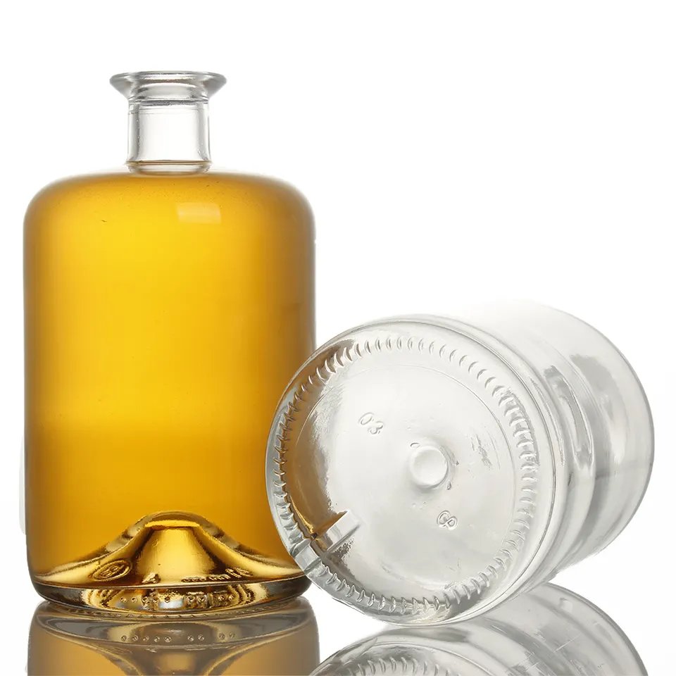 Customized Liquor Glass Bottle 500ml 700ml 750ml Rum Whisky Vodka Gin Tequila Spirits With Cork