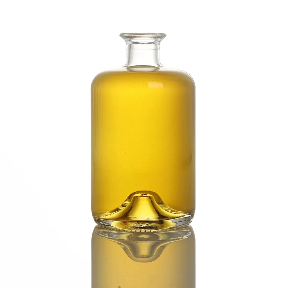 Customized Liquor Glass Bottle 500ml 700ml 750ml Rum Whisky Vodka Gin Tequila Spirits With Cork