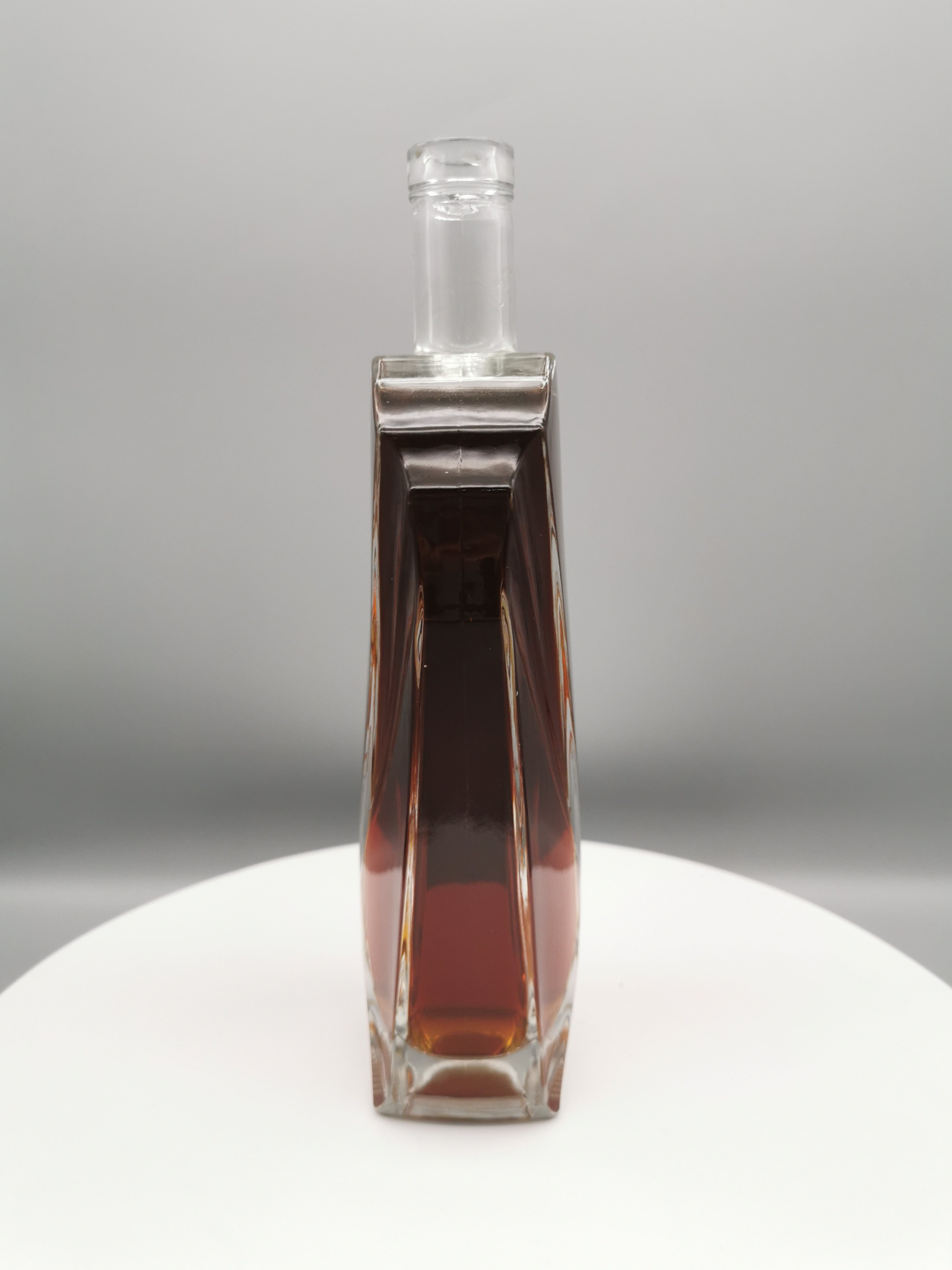 mini glass bottles spirits liquor glass spirit bottle flat flask liquor spirit 750ml glass ciroc vodka bottles price