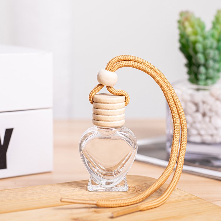 Car-Mounted Decorative Love Perfume Bottle with Five-Thread Wooden Cap Empty Flat Glass Bottle with Frost Finish 8ML