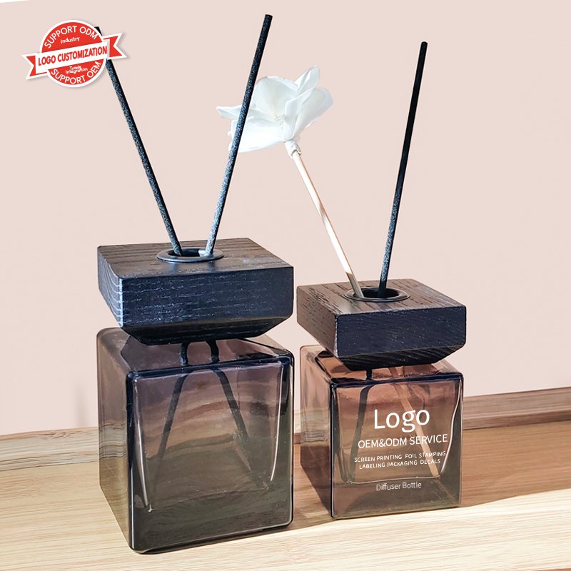 Wholesale Custom 50ml 100ml 200ml 300ml 500ml Square Luxury Diffuser Bottle Black Empty Reed Diffuser Glass Bottle With Lids