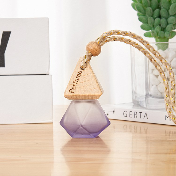 Wholesale Car Mounted Aromatherapy Pendant Personal Care Advanced Flameless Aromatherapy Bottle