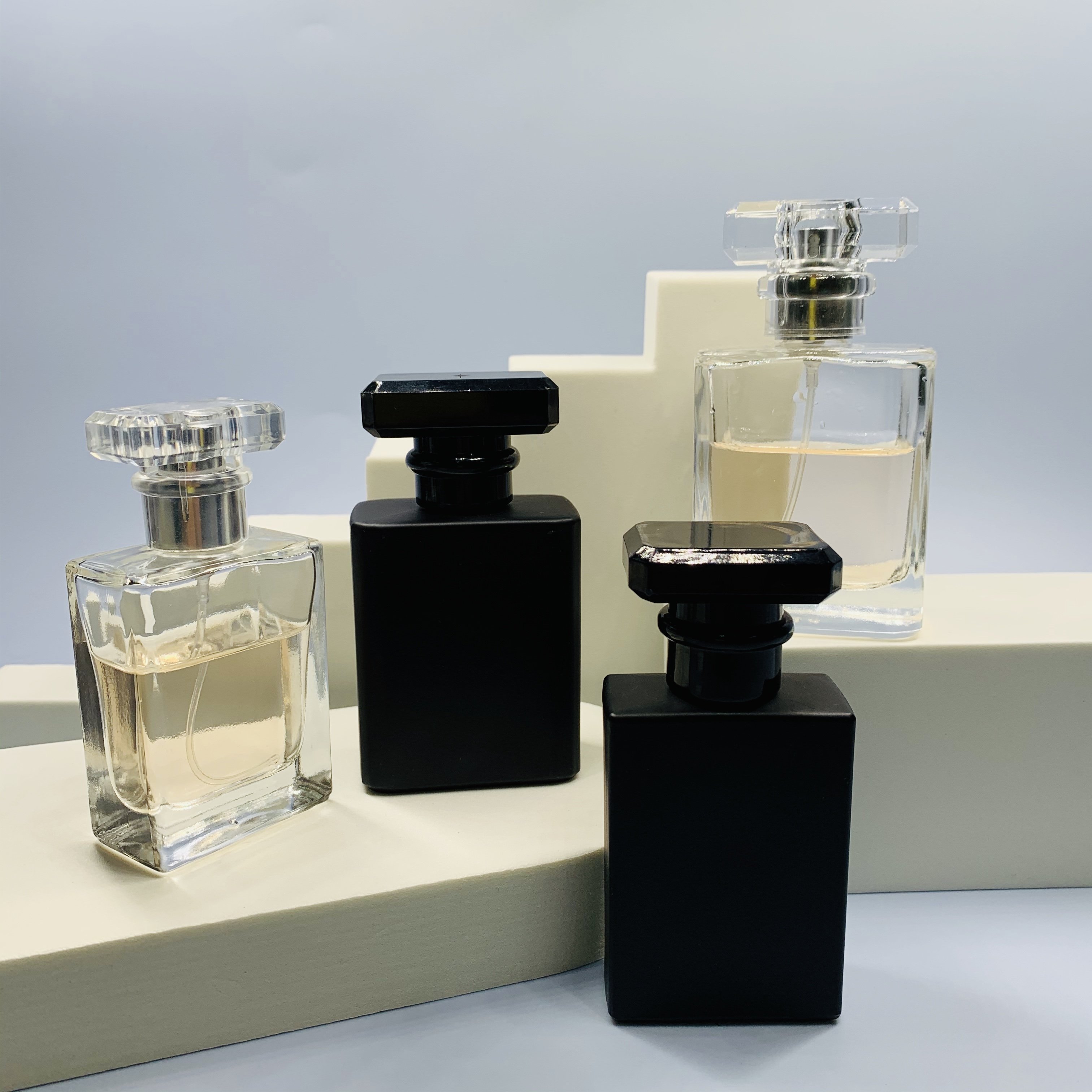 Free Sample Ladies 30ml 50ml Square Spray Glass Perfume Bottle 50ml Wholesale Glass Perfume Bottle