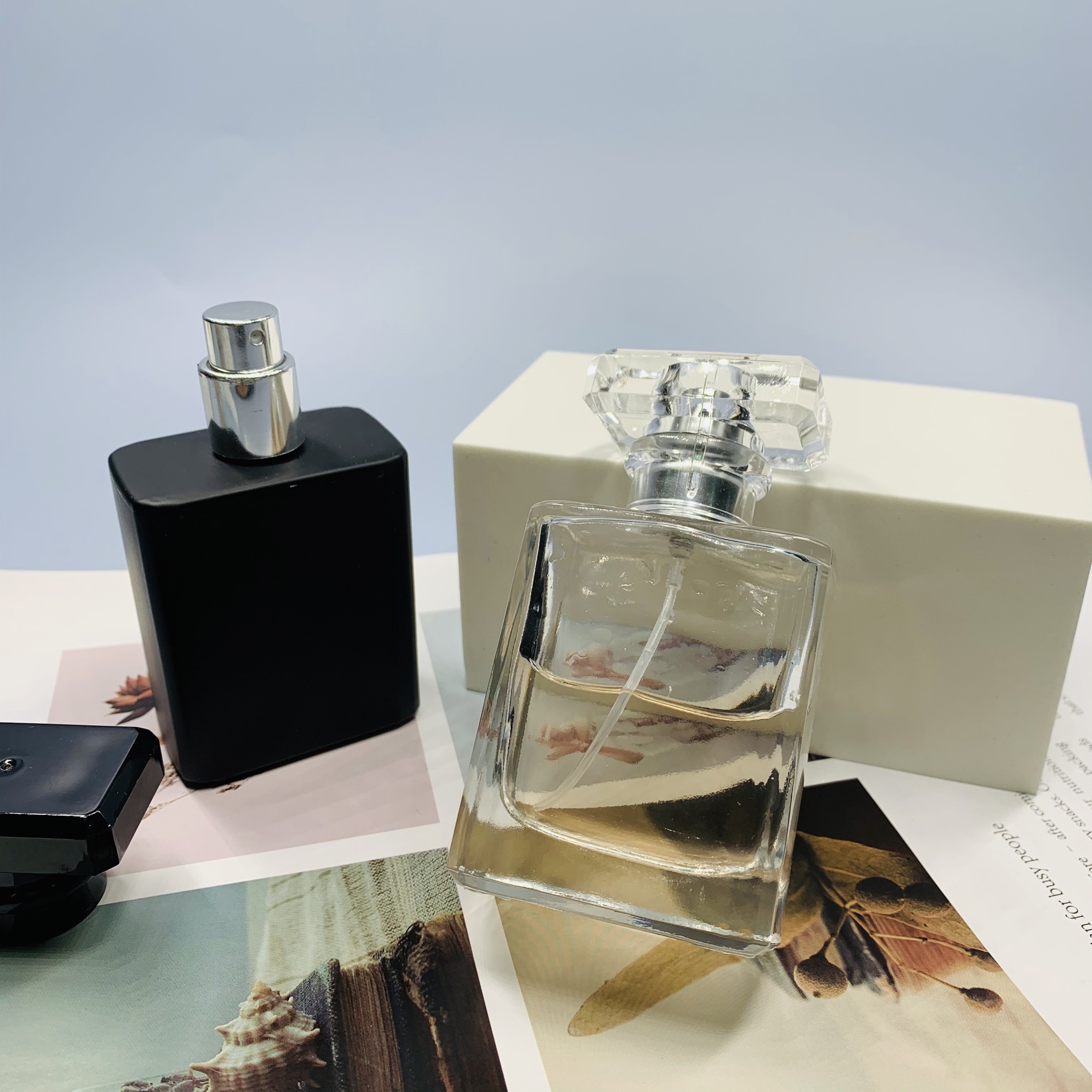 Free Sample Ladies 30ml 50ml Square Spray Glass Perfume Bottle 50ml Wholesale Glass Perfume Bottle