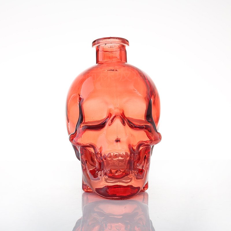 Shandong Special wholesale 750 ml unique skull-shaped whiskey glass bottles spirit bottles