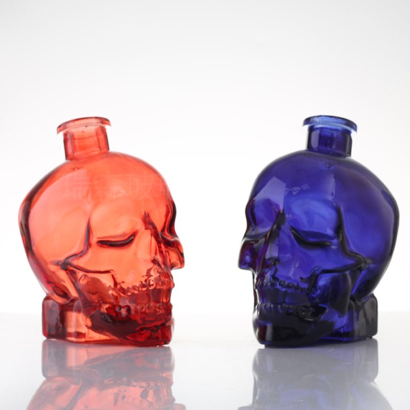 Shandong Special wholesale 750 ml unique skull-shaped whiskey glass bottles spirit bottles
