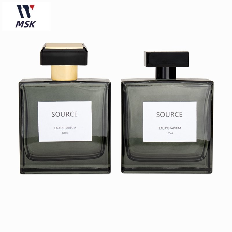 Customized Elegant Empty Square Glass Parfum Spray Luxury Perfume Bottle 30ml 50ml With Gold Lid