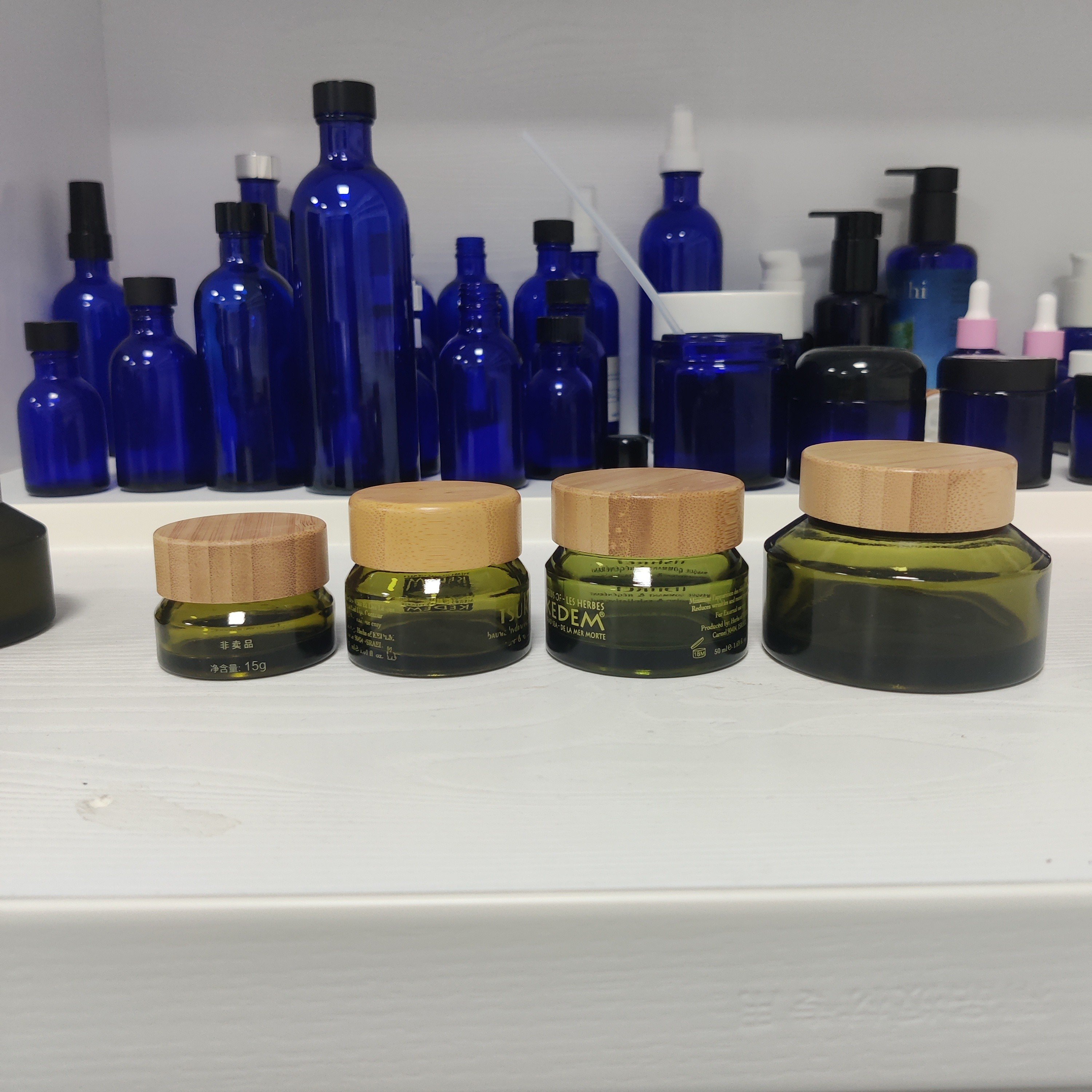 cosmetic packaging 10/15/30/50/100ml frosted clear glass essential oil bottle with bamboo pump