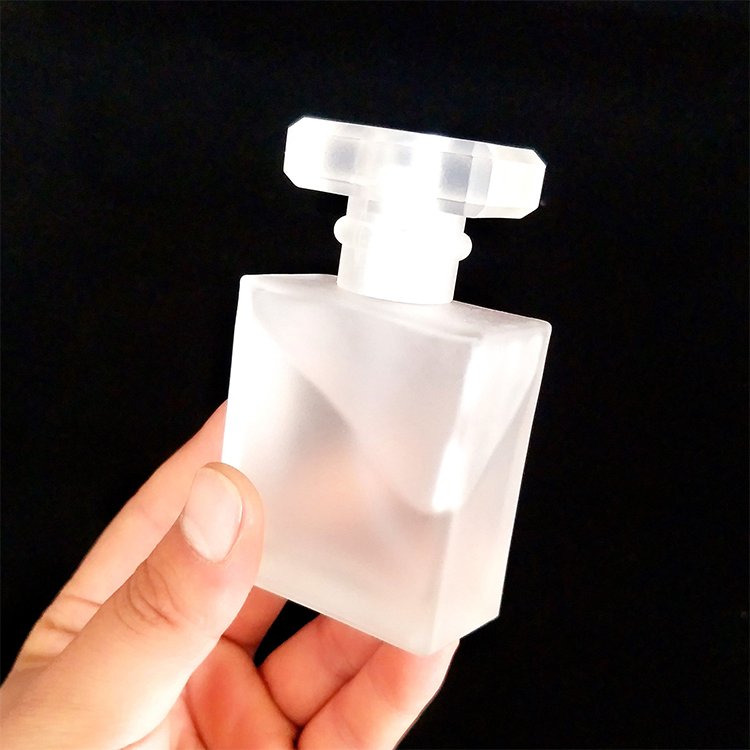 Empty Perfume Spray Bottle Unique 30 Ml 50ml Glass Spray Bottle Atomizer Perfume Refillable Spray Glass Bottle for Cosmetics