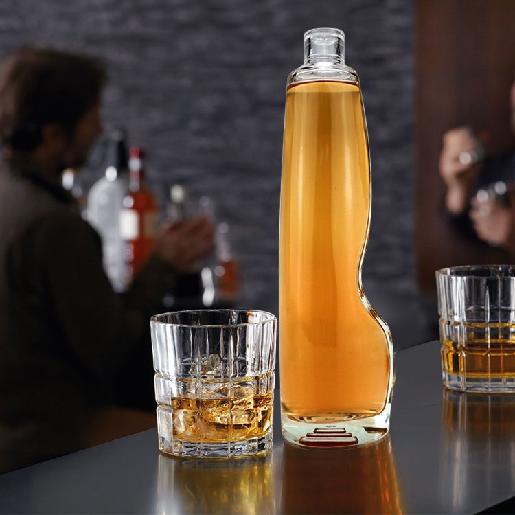 Custom clear glass bottle 500ml 700ml 750ml glass bottle for whiskey liquor rum with cap