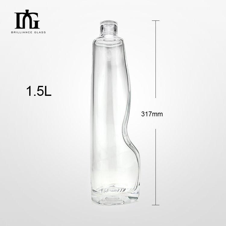Custom clear glass bottle 500ml 700ml 750ml glass bottle for whiskey liquor rum with cap
