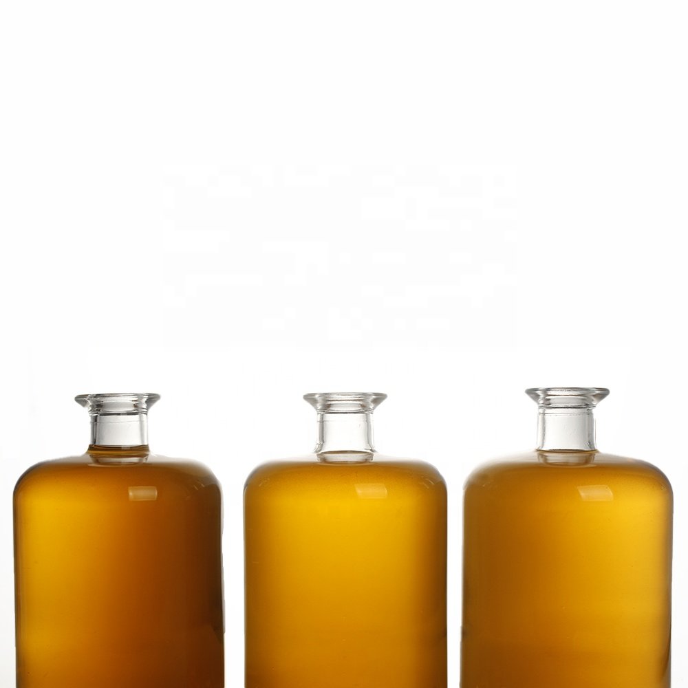 Customized Glass Bottle 700ml 750ml Clear Gin Round Spirit Bottle Liquor Spiced Rum Bottle