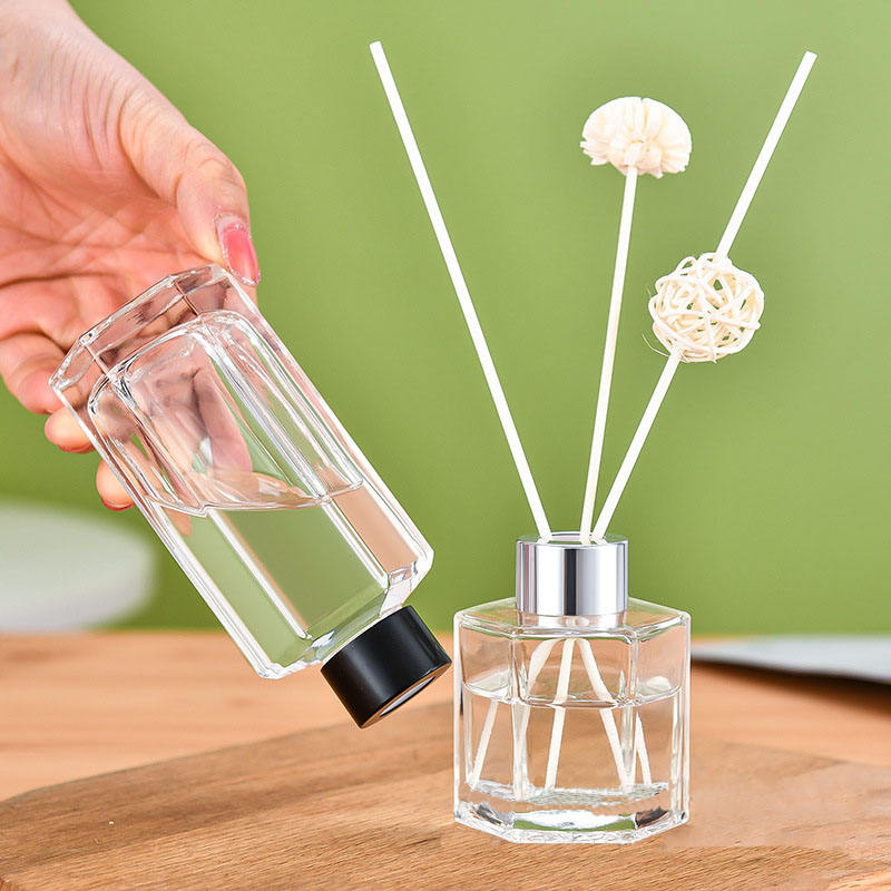 Wholesale Customized Transparent 50ml 100ml 130ml Aromatherapy Glass Bottles for Home Decoration