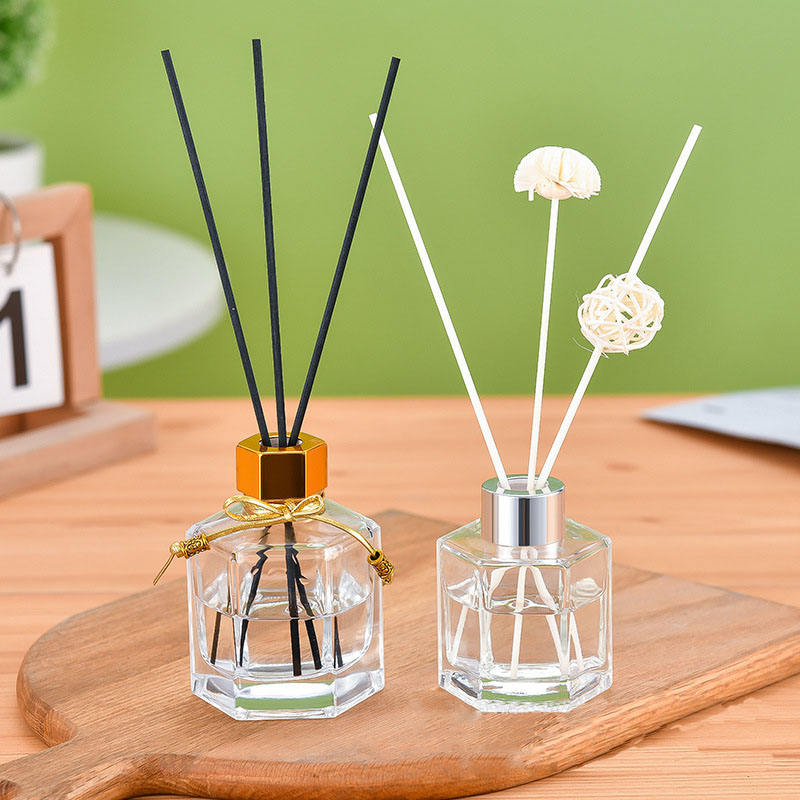 Wholesale Customized Transparent 50ml 100ml 130ml Aromatherapy Glass Bottles for Home Decoration