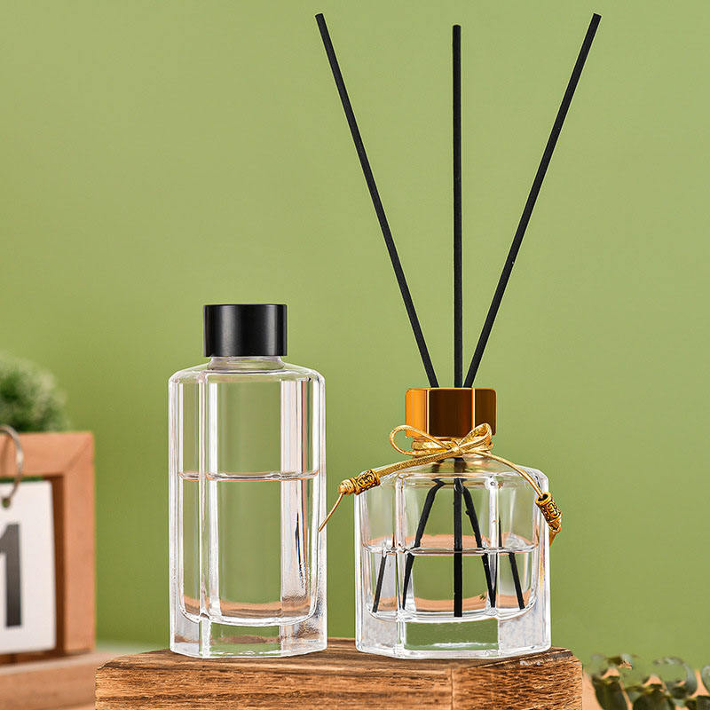 Wholesale Customized Transparent 50ml 100ml 130ml Aromatherapy Glass Bottles for Home Decoration