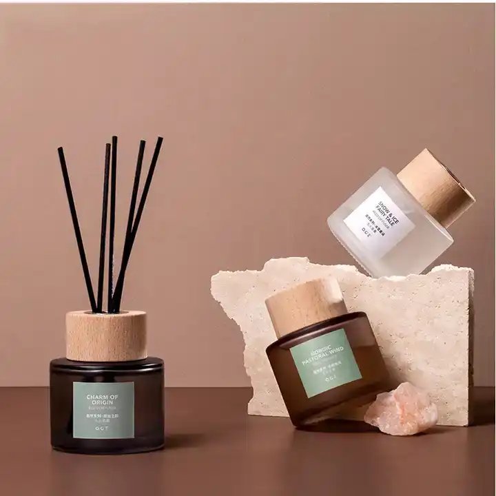 50ml 100ml Luxury Empty Round 100ml Aromatic Glass Aromatherapy Reed Diffuser Wooden Lid Bottle Reed Diffuser glass Bottle