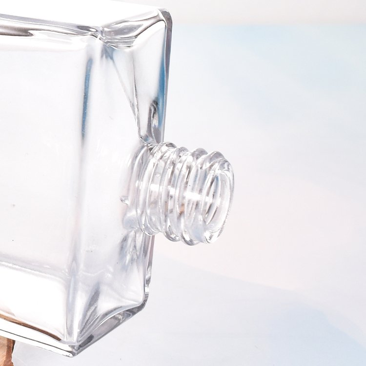 wholesale empty square 30ml 50ml 100ml rectangle screw cap perfume bottles with gold silver black spray cover