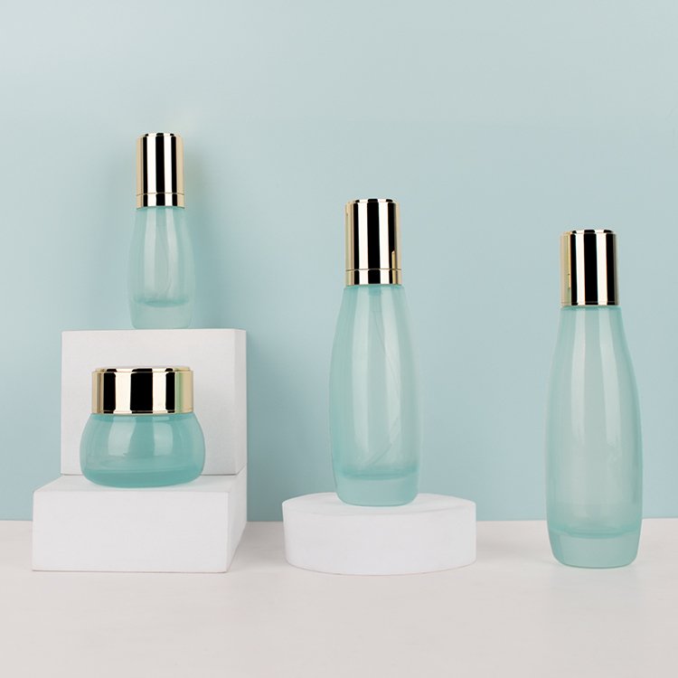Skincare Packaging Set Toner Lotion Bottle 100ml Cosmetic Glass Bottle Wholesale Bamboo Round Empty Luxury Plastic PUMP Sprayer