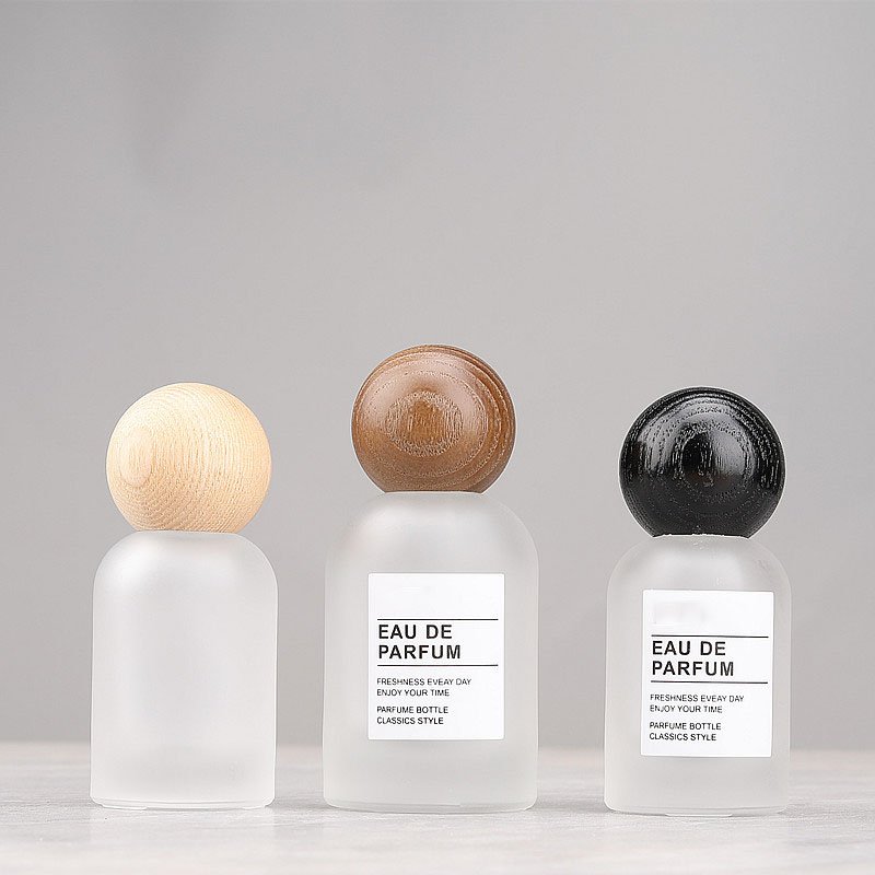 Custom Logo Empty Round Luxury Frosted Glass Perfume Spray Bottle With Round Wooden Cap