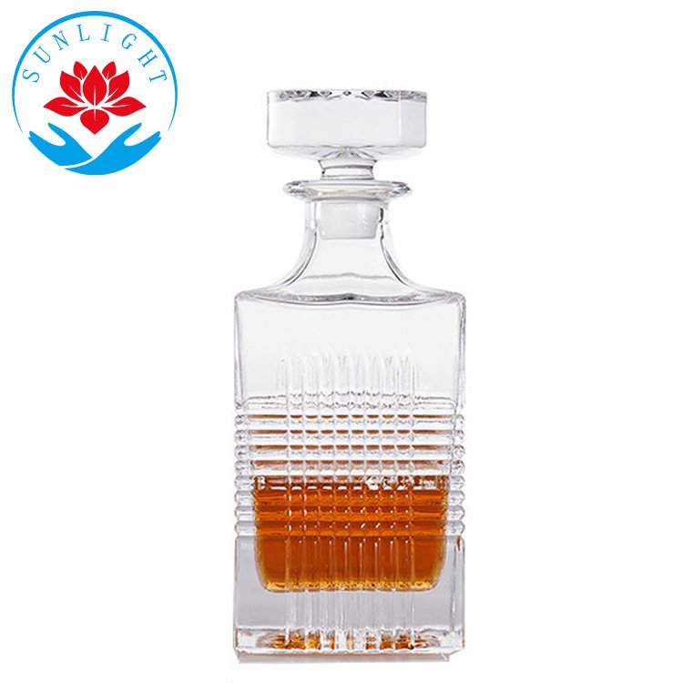 Factory Wholesale Glass Bottle For Whiskey With Lid,High Quality Decorative Glass Whiskey Bottles