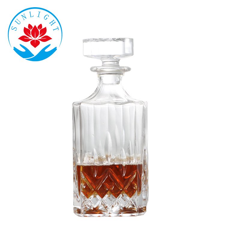 Factory Wholesale Glass Bottle For Whiskey With Lid,High Quality Decorative Glass Whiskey Bottles