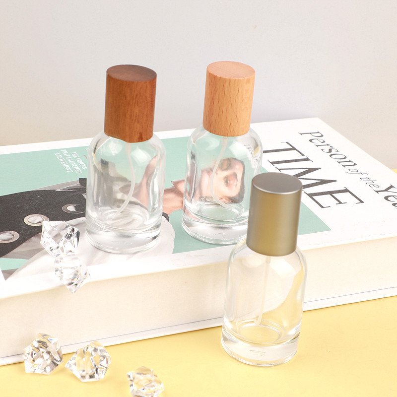 High quality MUB Mini 30ml Decant Perfume Bottle Parfum Glass Bottles Cylinder crimp Spray Bottle with wood cap