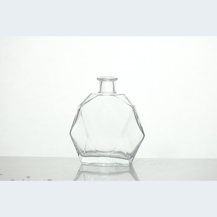 Food Grade Creative Unique Design Glass Bottle China Supplier 700ml Super Flint Vodka Spirits Rum Whiskey Glass Bottle With Cork