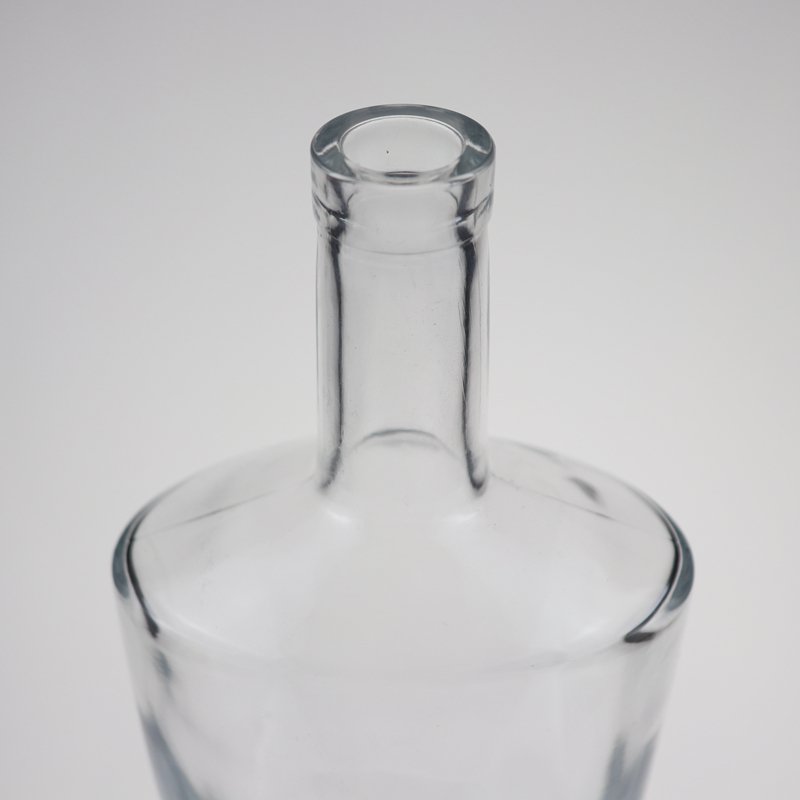 Flat fancy liquor bottle empty 700ml super flint custom glass vodka spirits whisky brandy bottle hip flask glass wine bottle