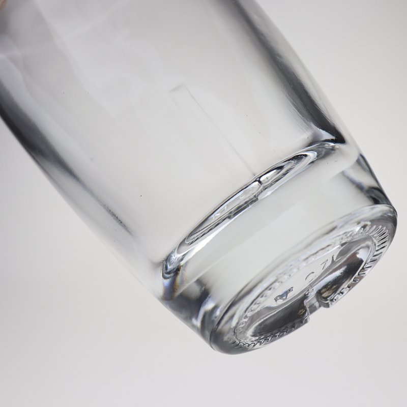 Flat fancy liquor bottle empty 700ml super flint custom glass vodka spirits whisky brandy bottle hip flask glass wine bottle