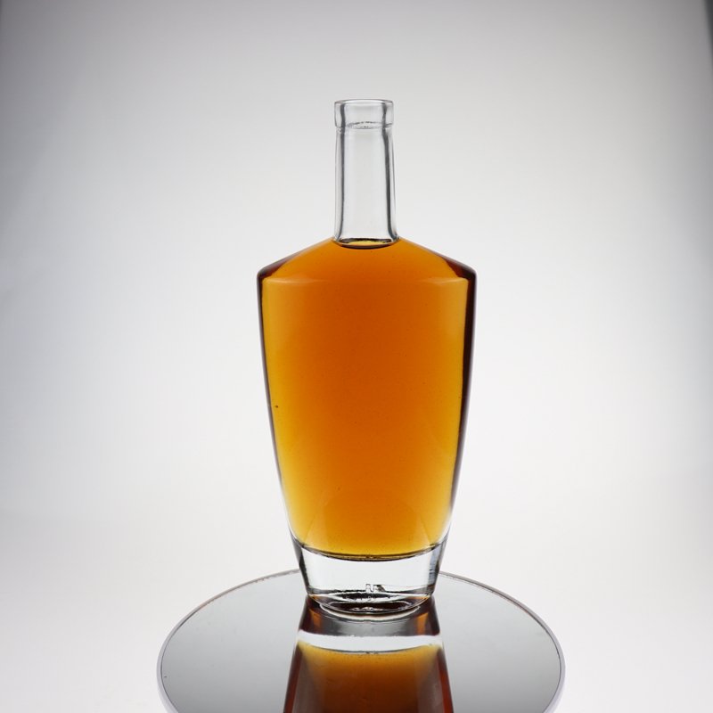 Flat fancy liquor bottle empty 700ml super flint custom glass vodka spirits whisky brandy bottle hip flask glass wine bottle