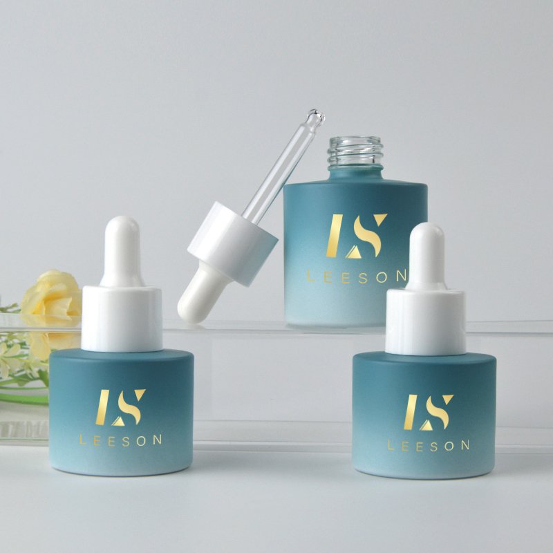 Free Sample Factory OEM Skin Care Essential Oil Essence Packaging Frosted Glass Flat Shoulder Matte Serum Dropper Bottle