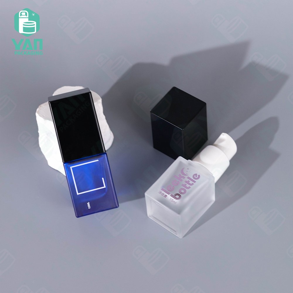 YAN Packaging cosmetics 15ml frosted blue flat square glass lotion pump spray bottle black plastic cap