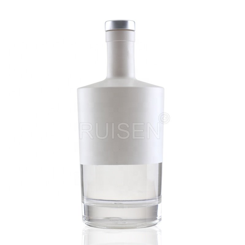 Flat shoulder 375ml 500ml 700ml 750ml clear white custom glass bottle Vodka gin whisky bottle
