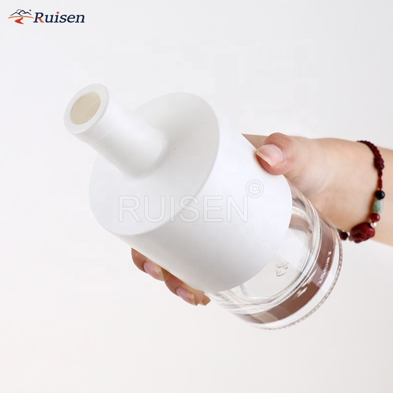 Flat shoulder 375ml 500ml 700ml 750ml clear white custom glass bottle Vodka gin whisky bottle