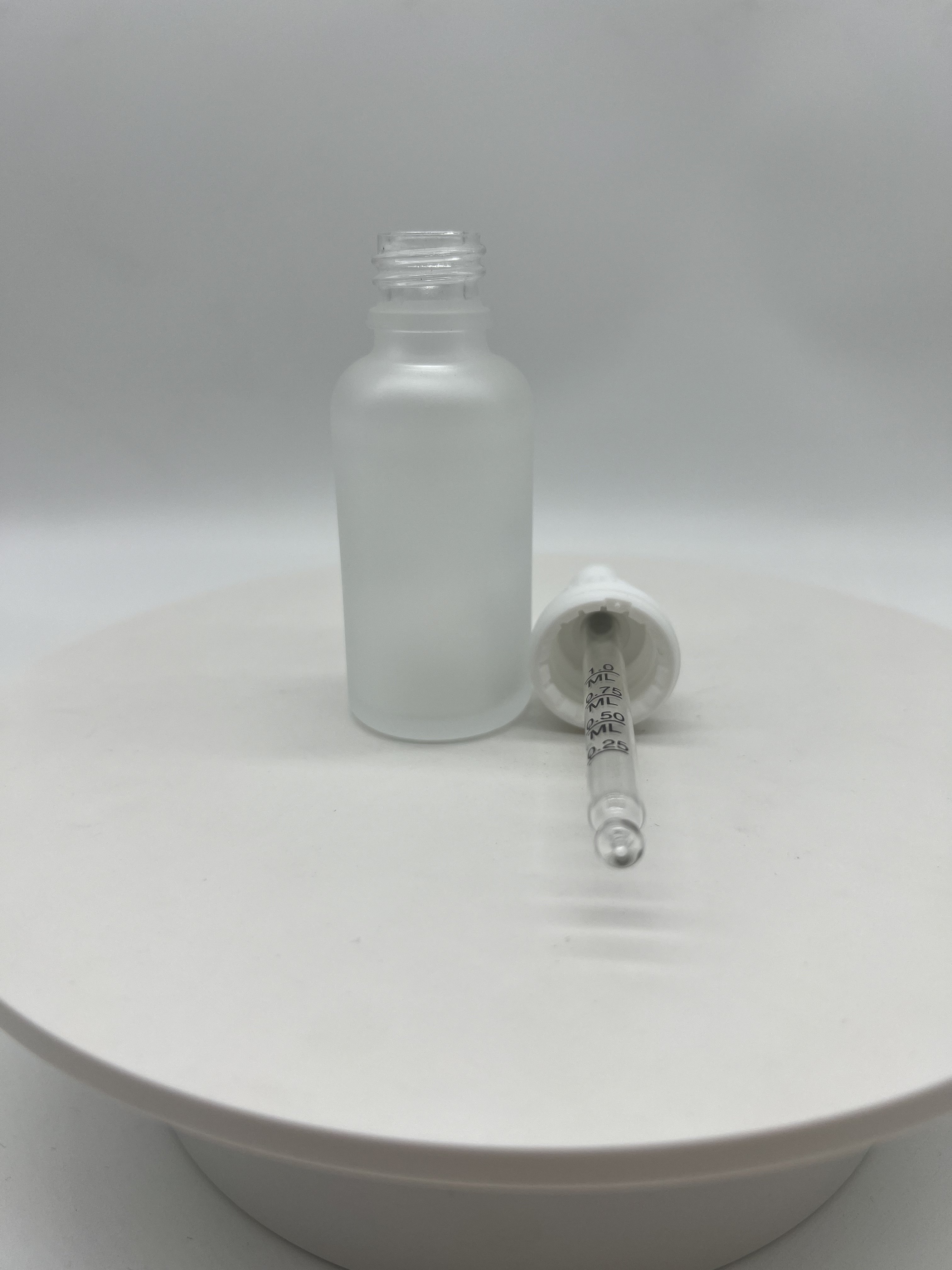 5ml 10ml 15ml 20ml 30 ml 50ml 60ml 100ml frosted matte clear transparent amber black dropper 1cc essential oil glass bottle