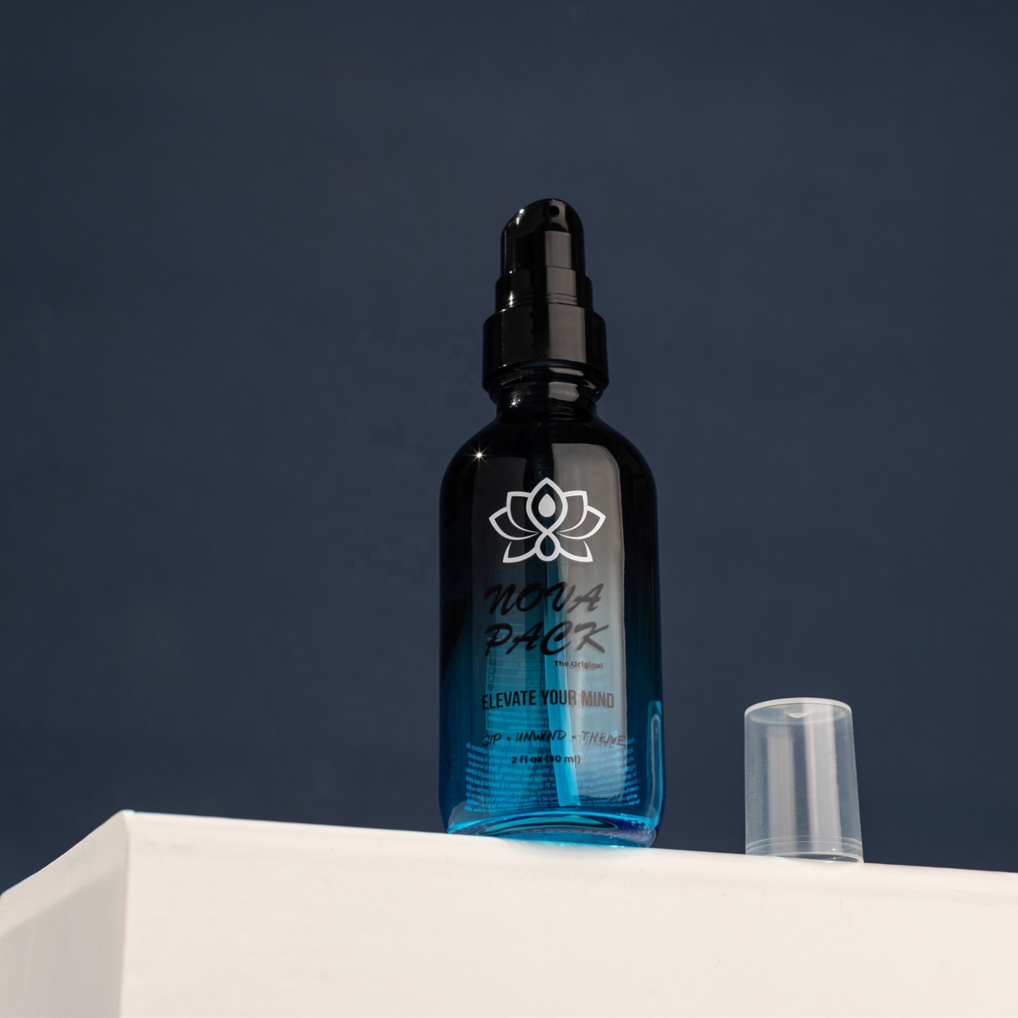 Luxury gradient blue black cosmetics bottle 1oz 2oz boston round glass bottles empty beard balm oil packaging serum pump bottle